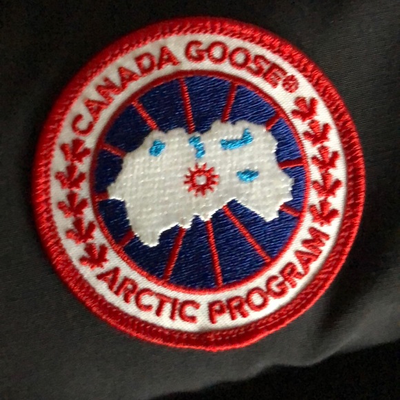 Navy Canada goose freestyle vest - Picture 8 of 11
